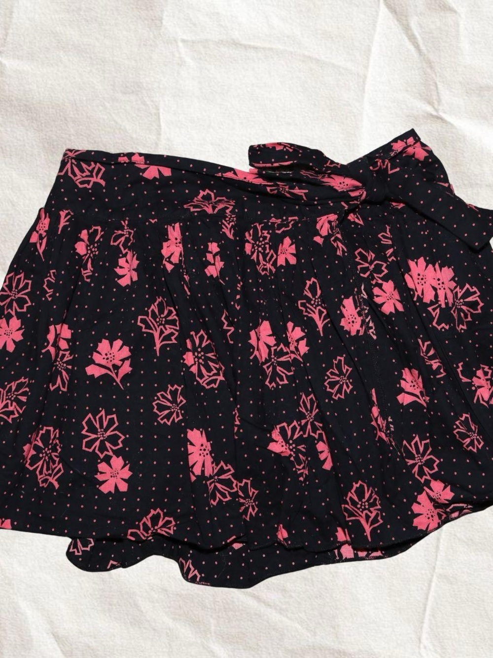 Floral Tie-Waist Mini Skirt - Black and Pink